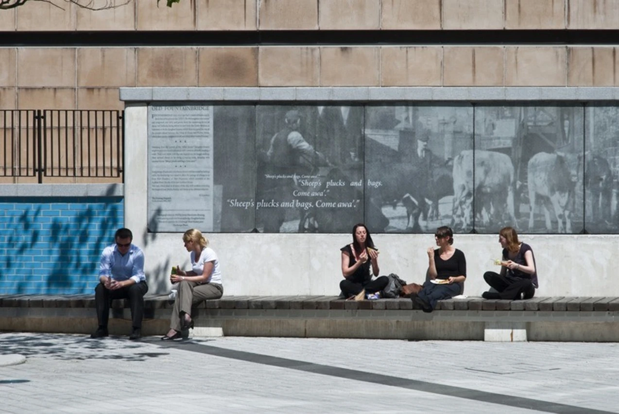 Edinburgh Scotland: Market Tribute